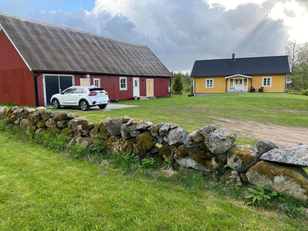 Skog Fegen Naera Ullared Villa Exterior photo